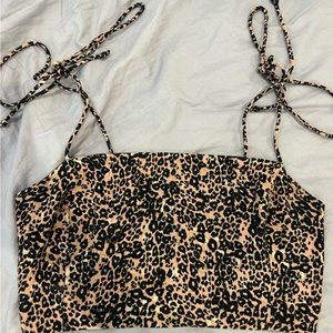 Aritzia Wilfred cheetah top